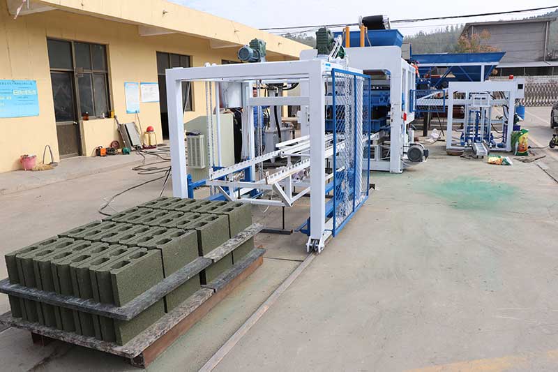 concrete block making machine